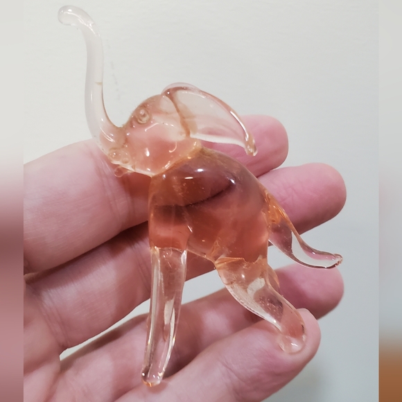 Glass Elephant - Picture 11 of 11
